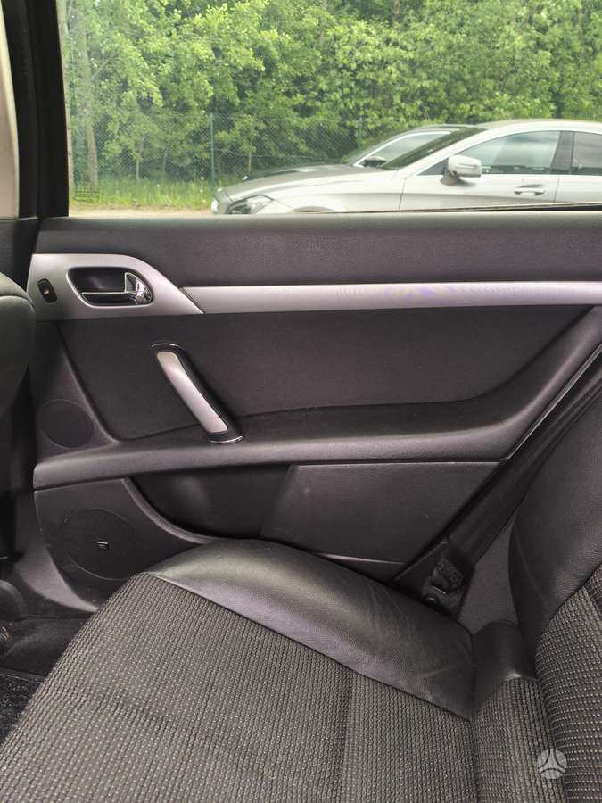 Peugeot 407 2008 — photo 7