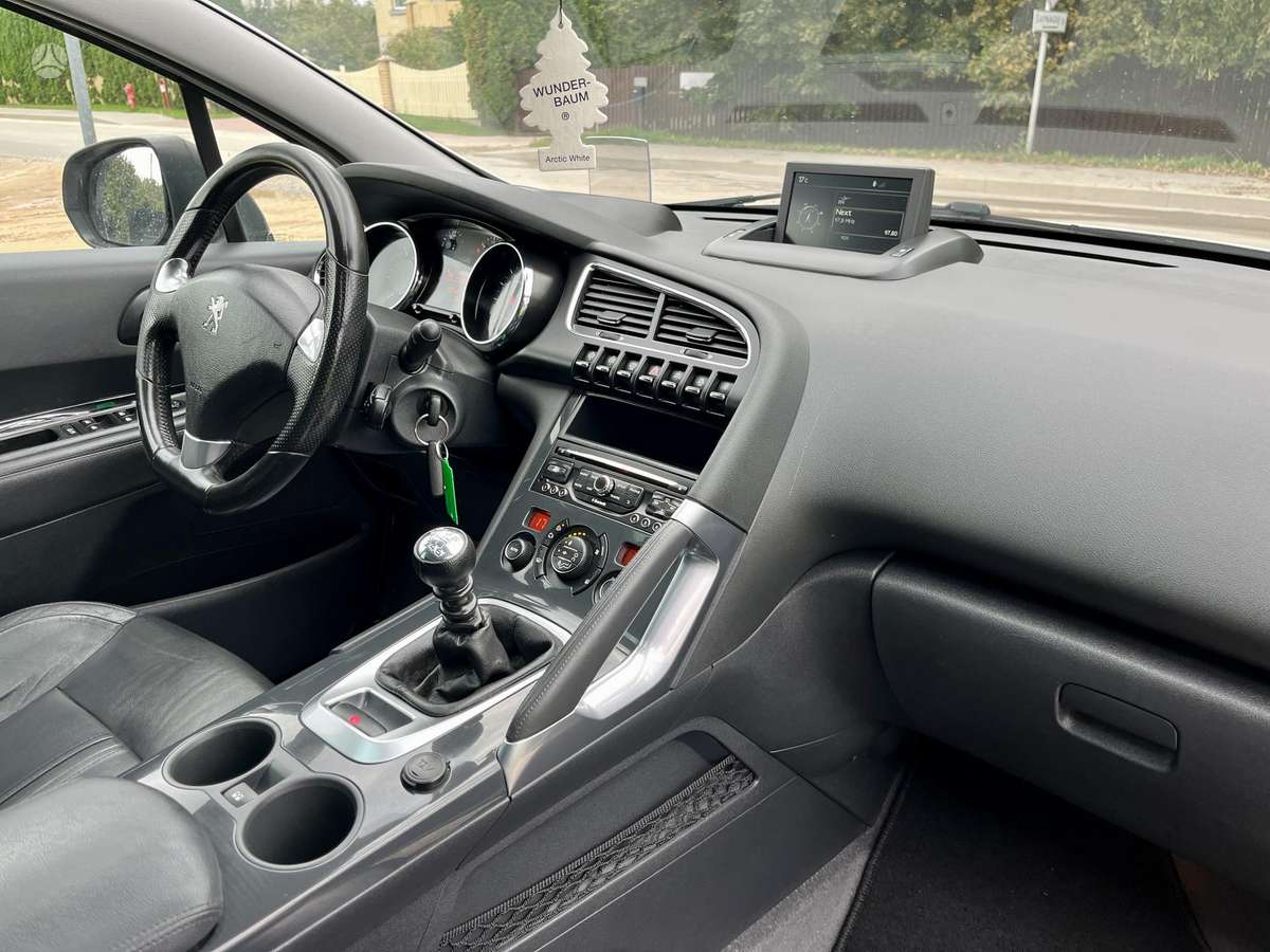 Peugeot 3008 2014 — photo 11