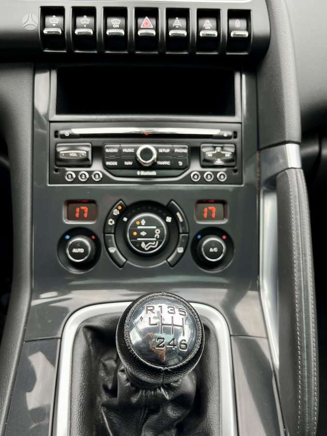 Peugeot 3008 2014 — photo 18