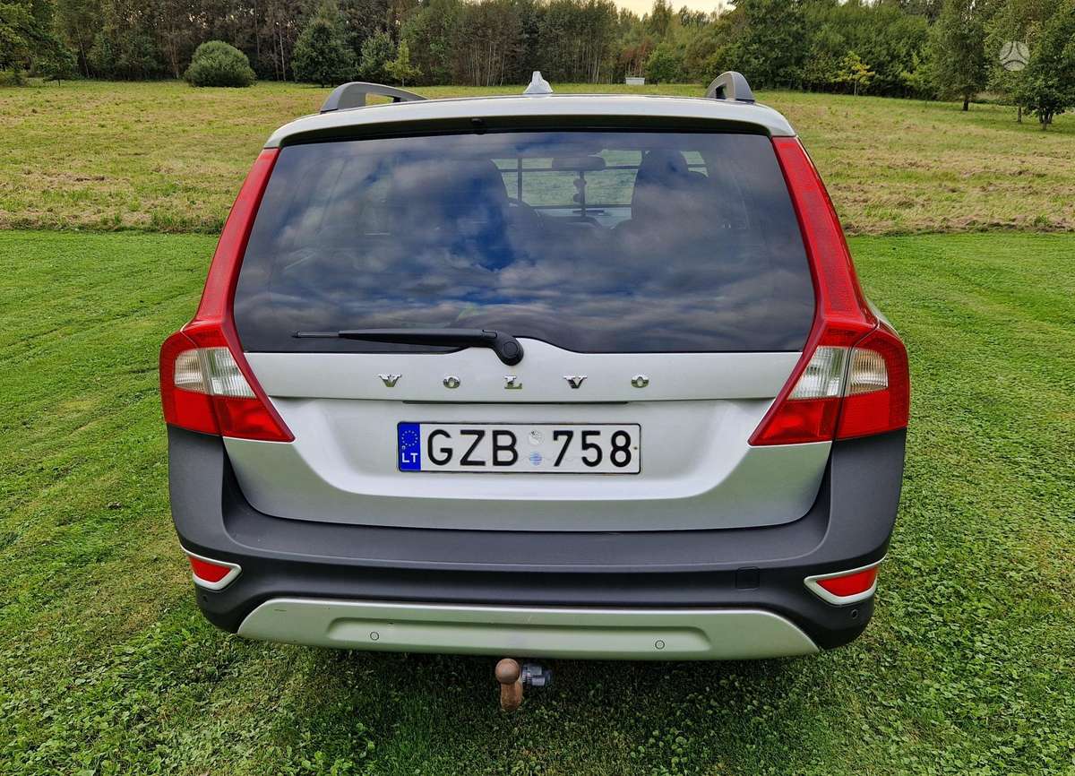 Volvo XC70 2009 — photo 10