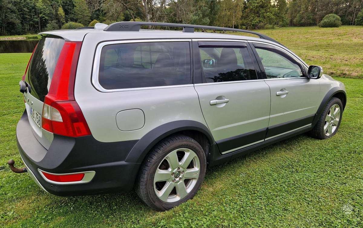 Volvo XC70 2009 — photo 11