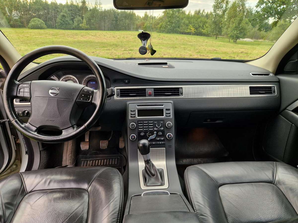 Volvo XC70 2009 — photo 12