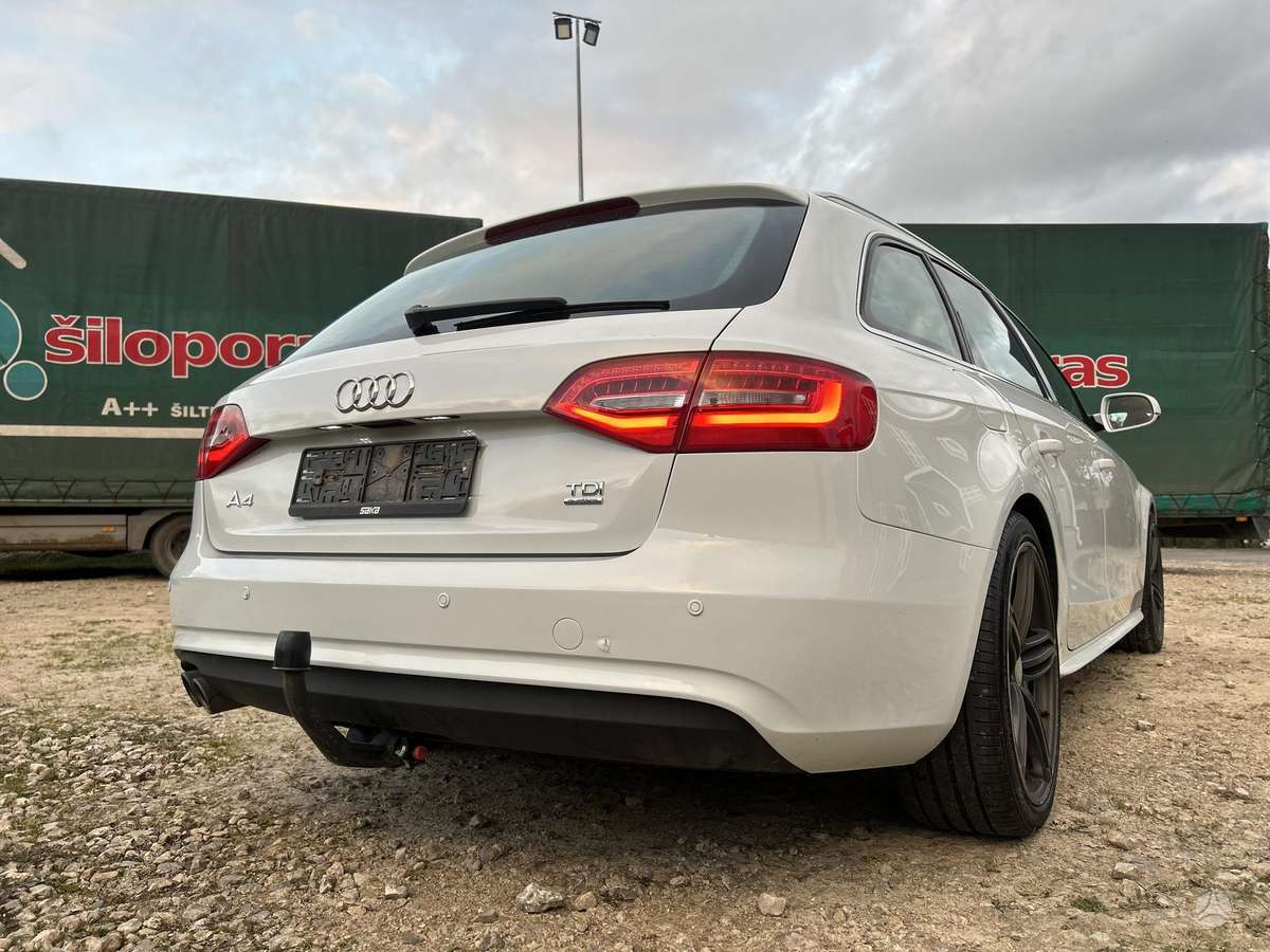Audi A4 2014 — photo 10