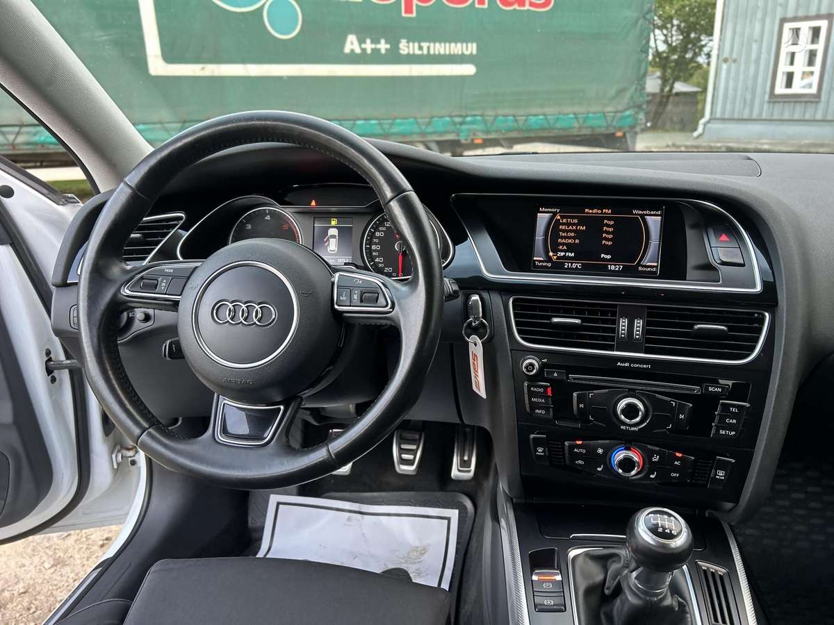 Audi A4 2014 — photo 15