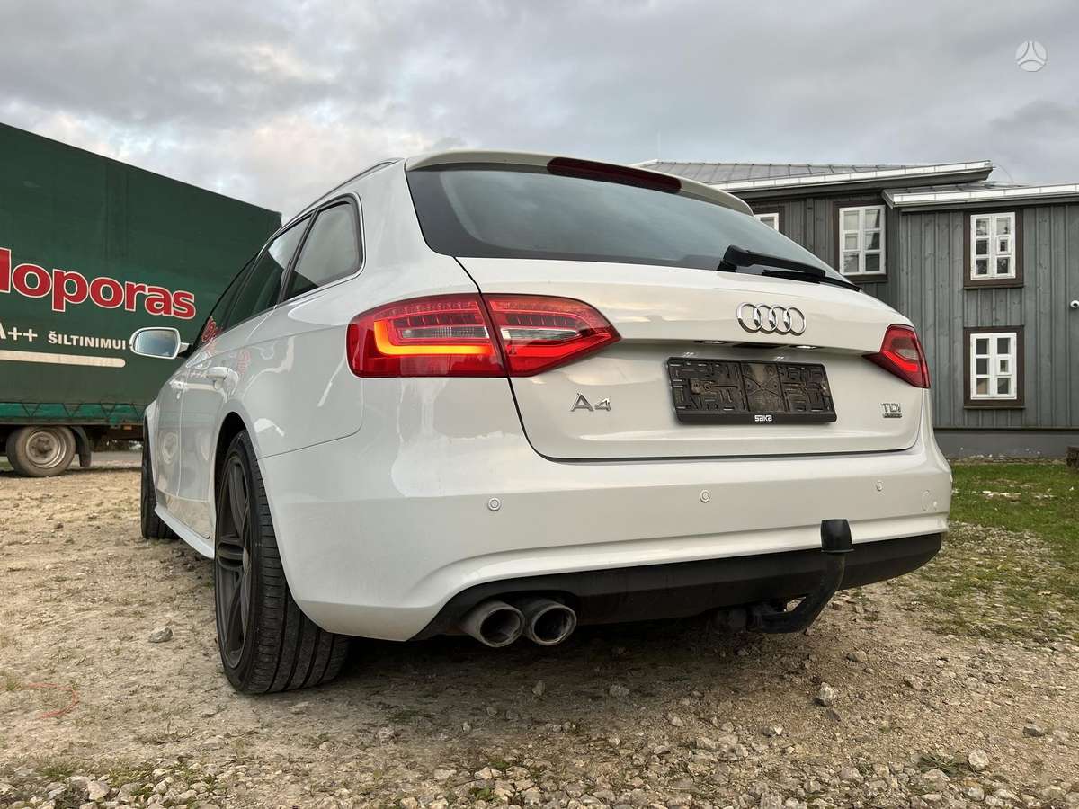 Audi A4 2014 — photo 9