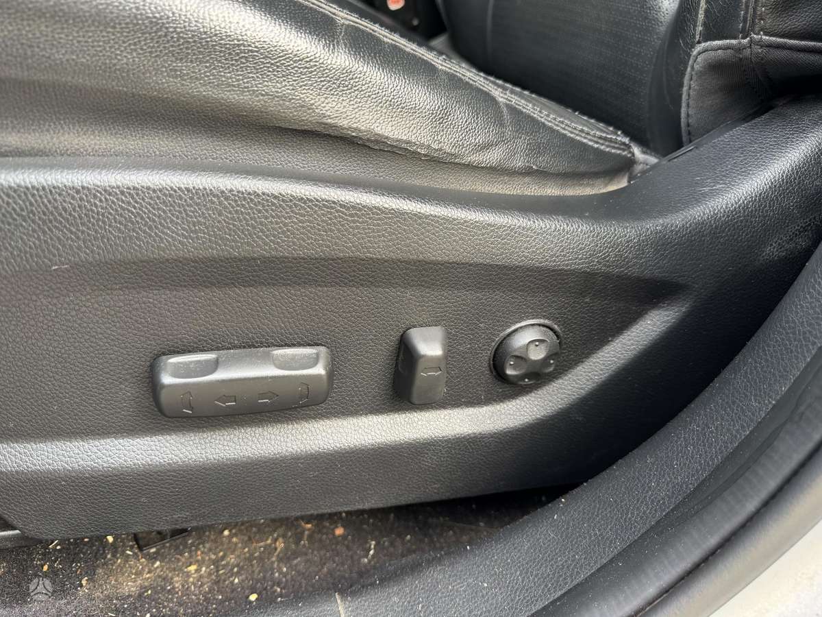Hyundai Santa 2012 — photo 16