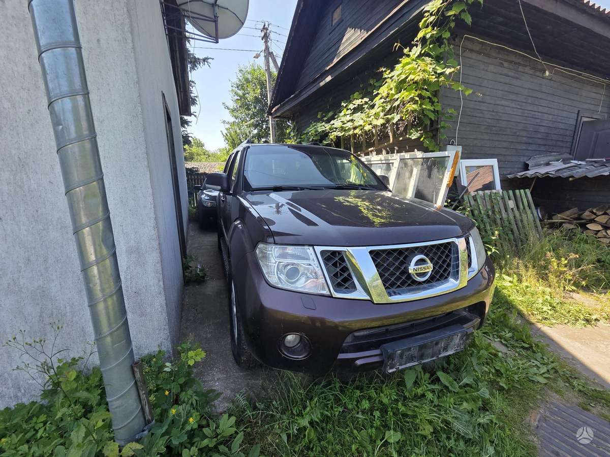 Nissan Pathfinder, 2012