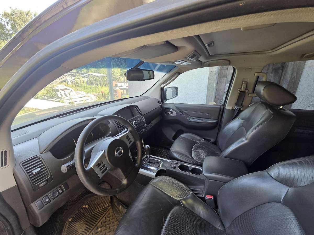 Nissan Pathfinder 2012 — photo 6