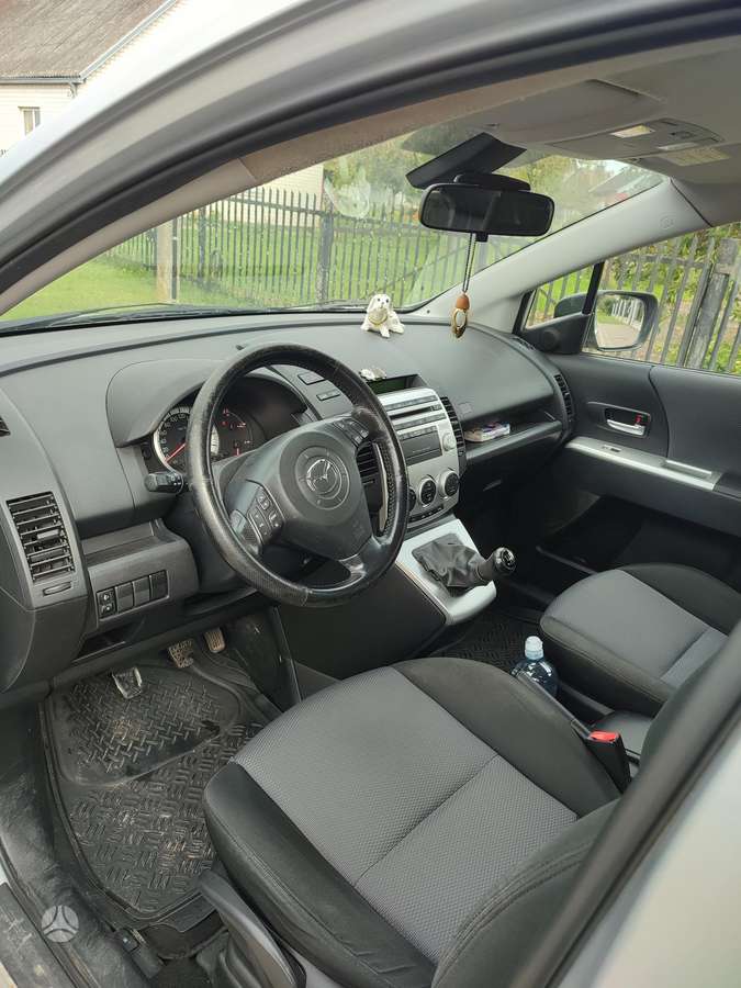 Mazda 5 2008 — photo 9