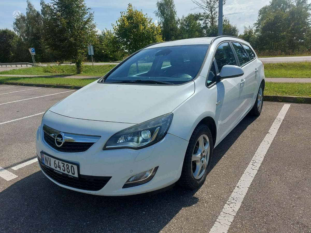 Opel Astra, 2012