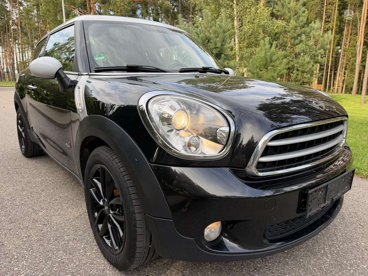 Mini Paceman 2013 — rear view