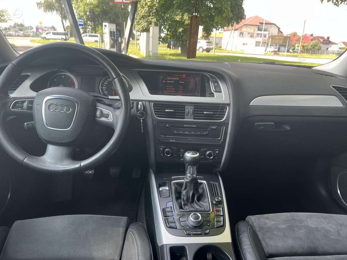 Audi A4 2008 — photo 8