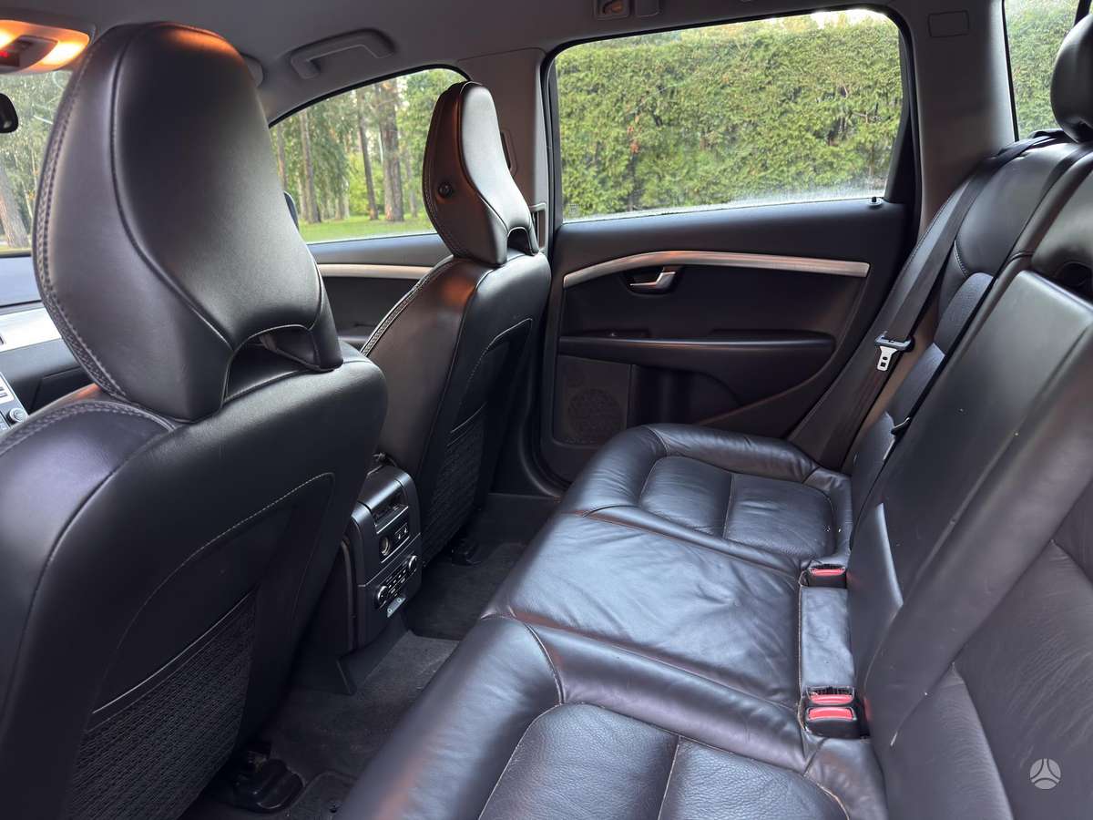Volvo XC70 2009 — photo 7