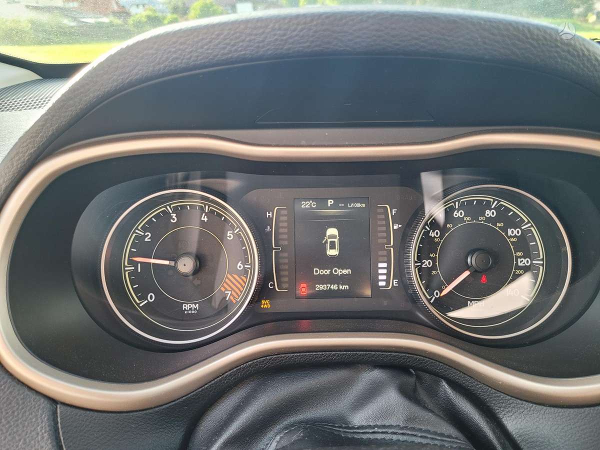 Jeep Cherokee 2014 — photo 5