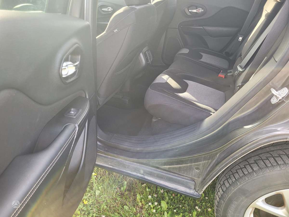 Jeep Cherokee 2014 — photo 9