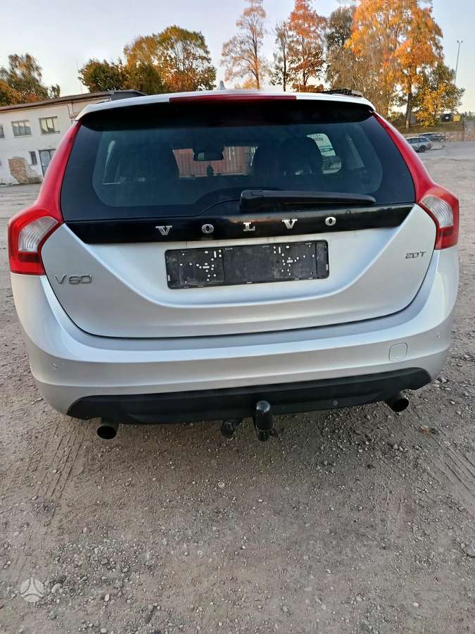 Volvo V60 2011 — photo 6