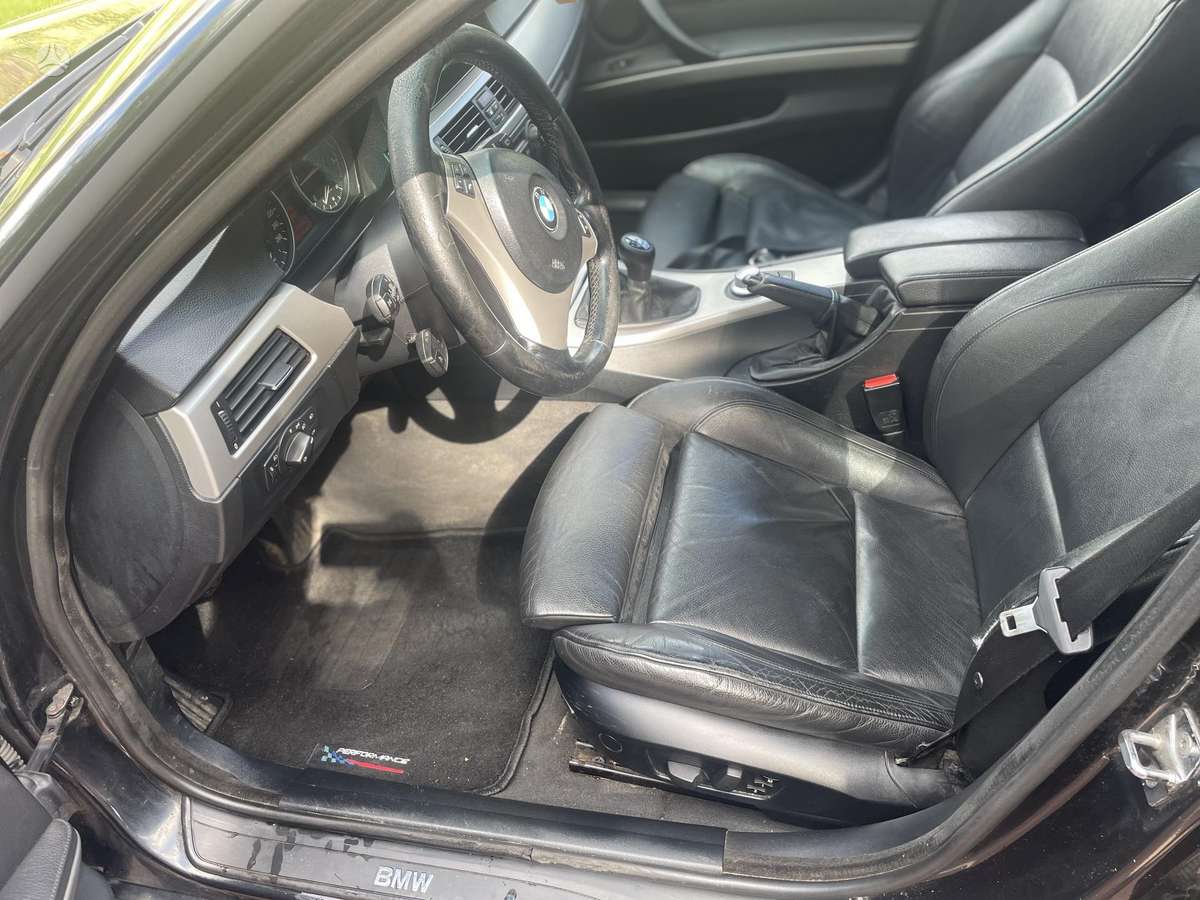 BMW 320 2005 — photo 10