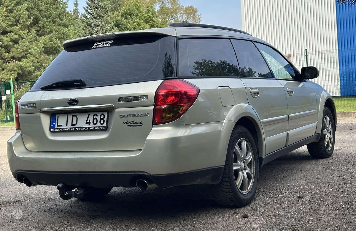Subaru Outback 2004 — photo 10