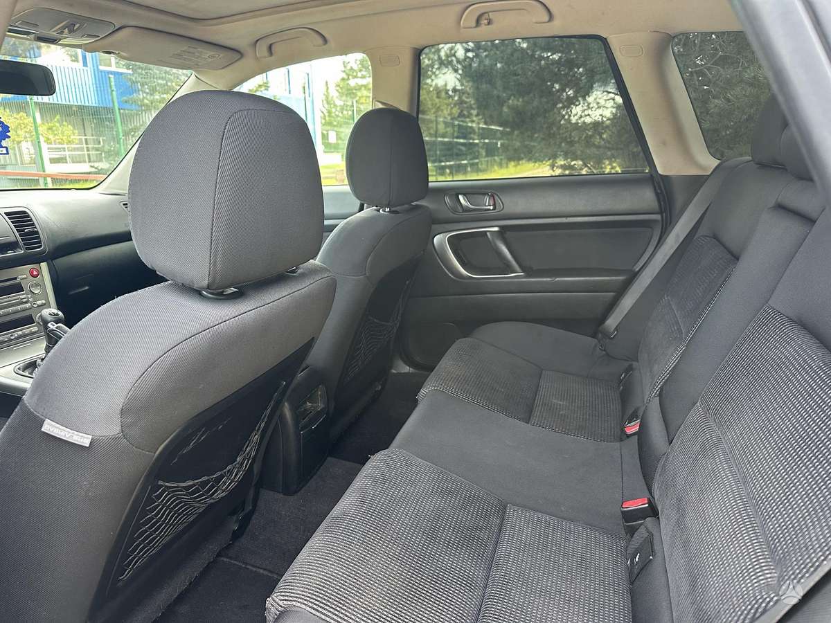 Subaru Outback 2004 — photo 17