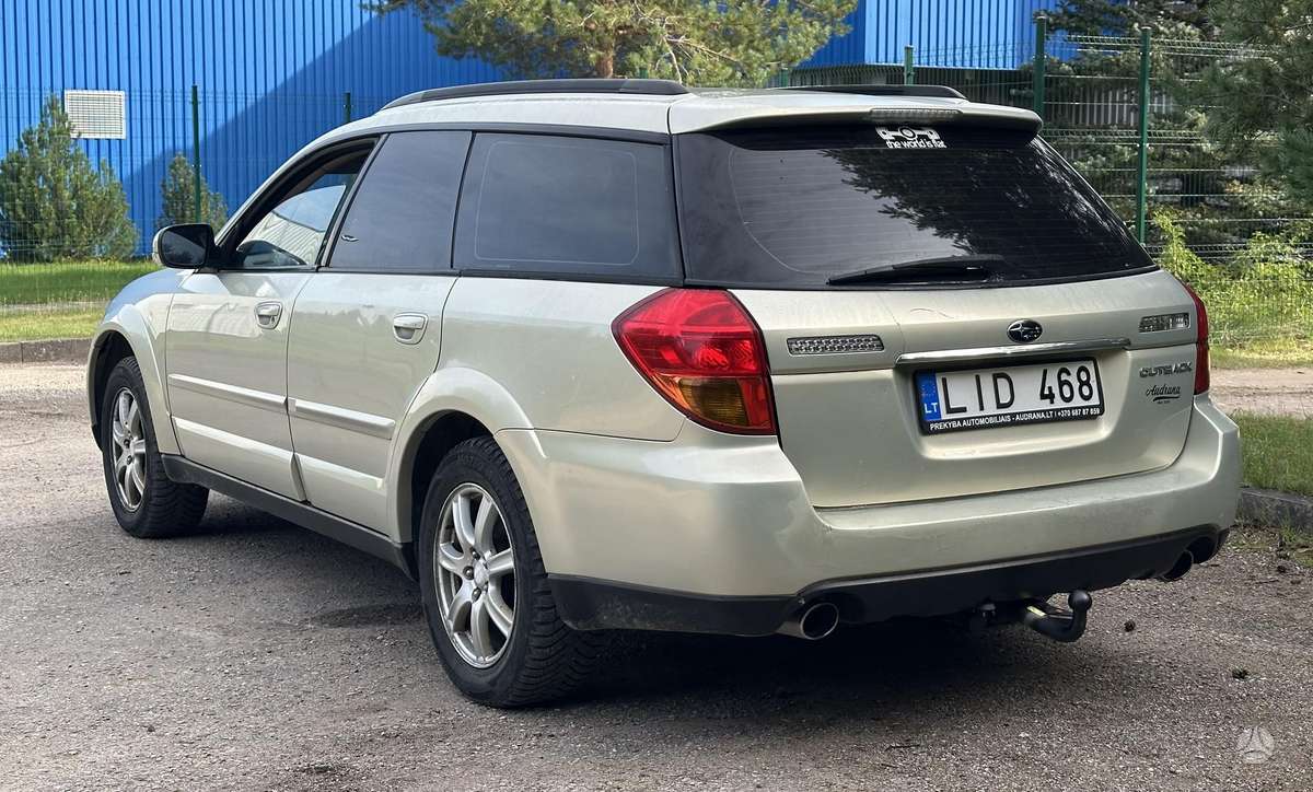 Subaru Outback 2004 — photo 9