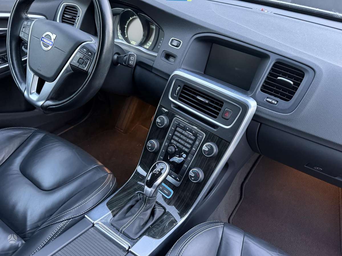 Volvo V60 2014 — photo 6