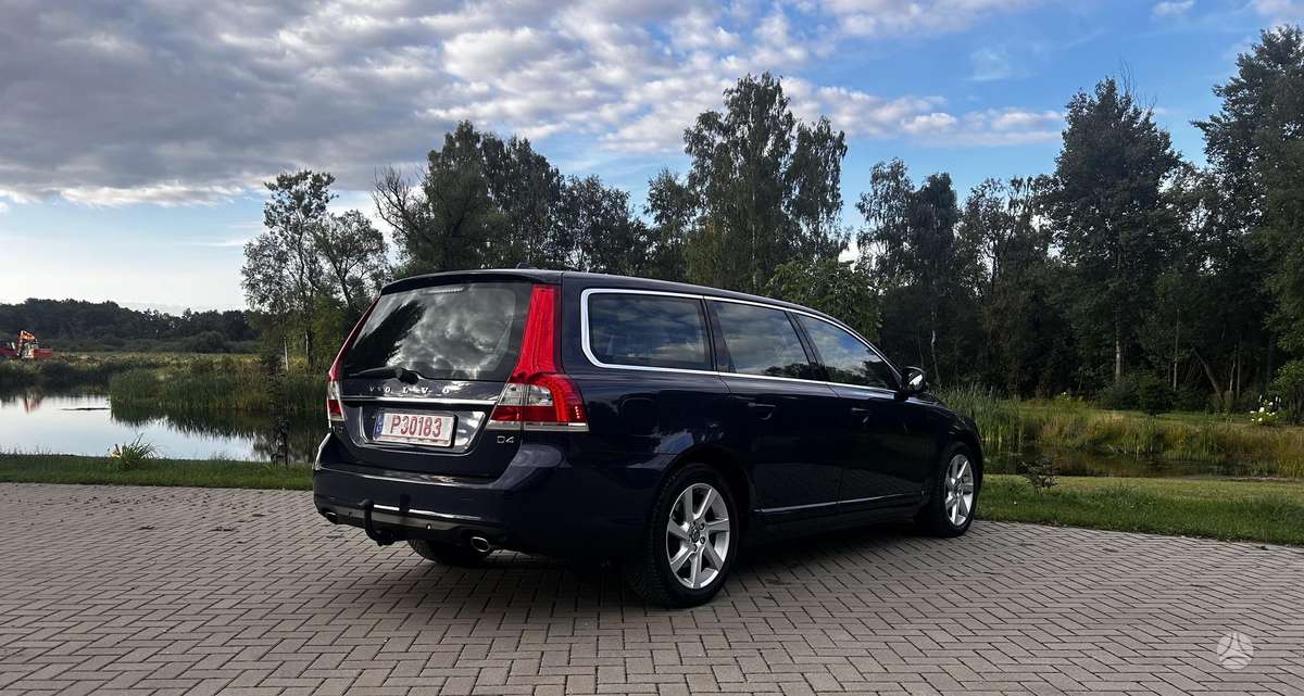 Volvo V70 2014 — photo 17