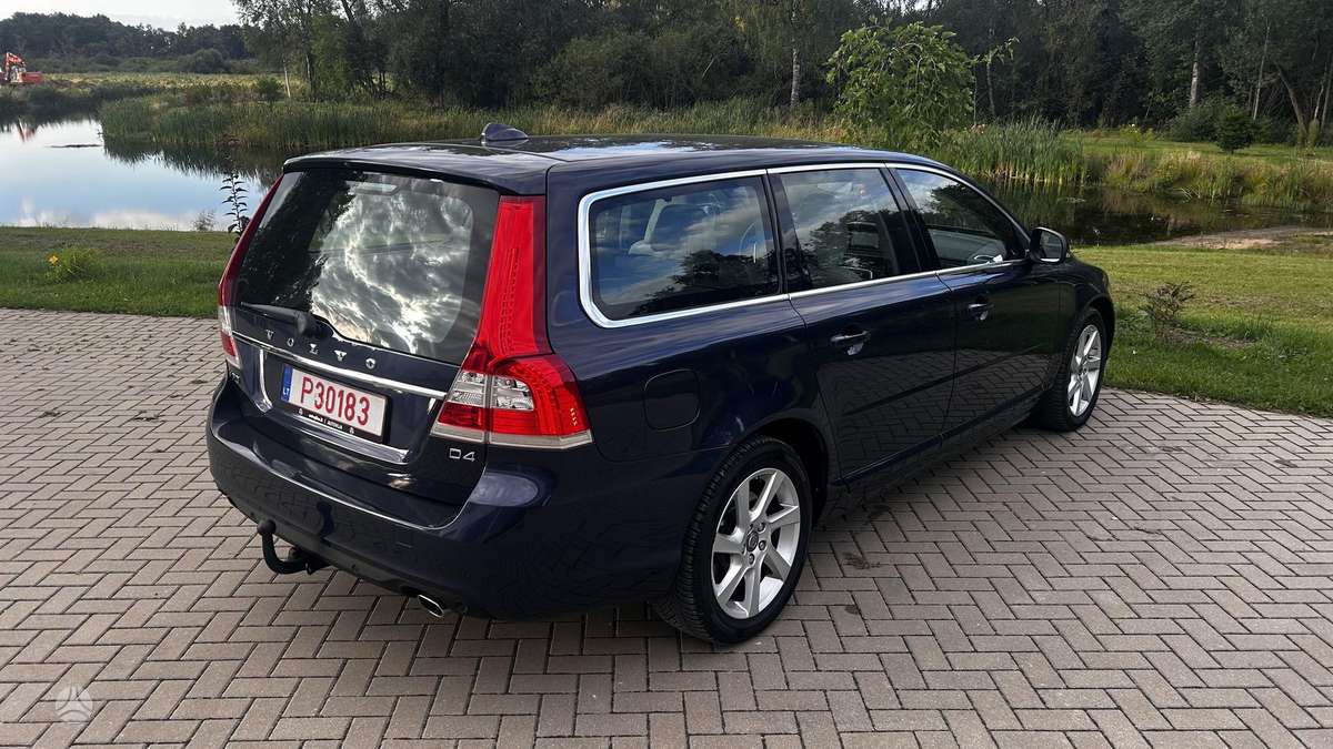 Volvo V70 2014 — photo 18