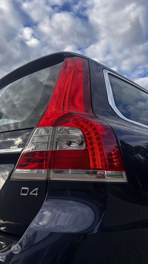 Volvo V70 2014 — photo 22