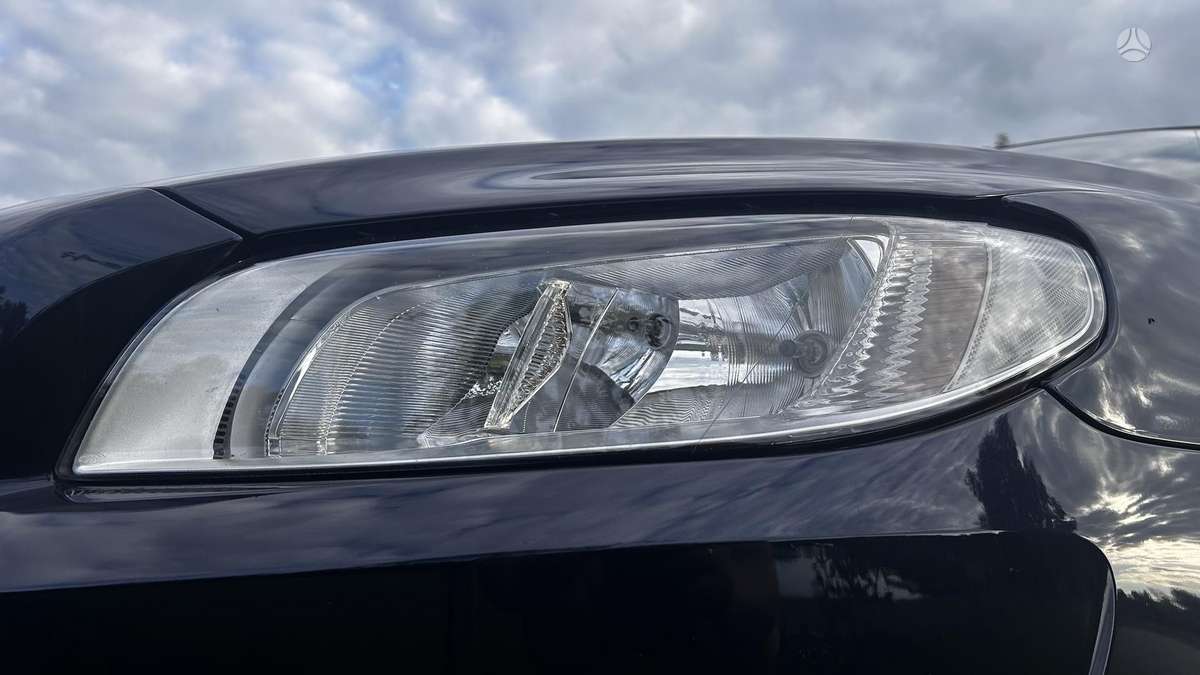 Volvo V70 2014 — photo 23
