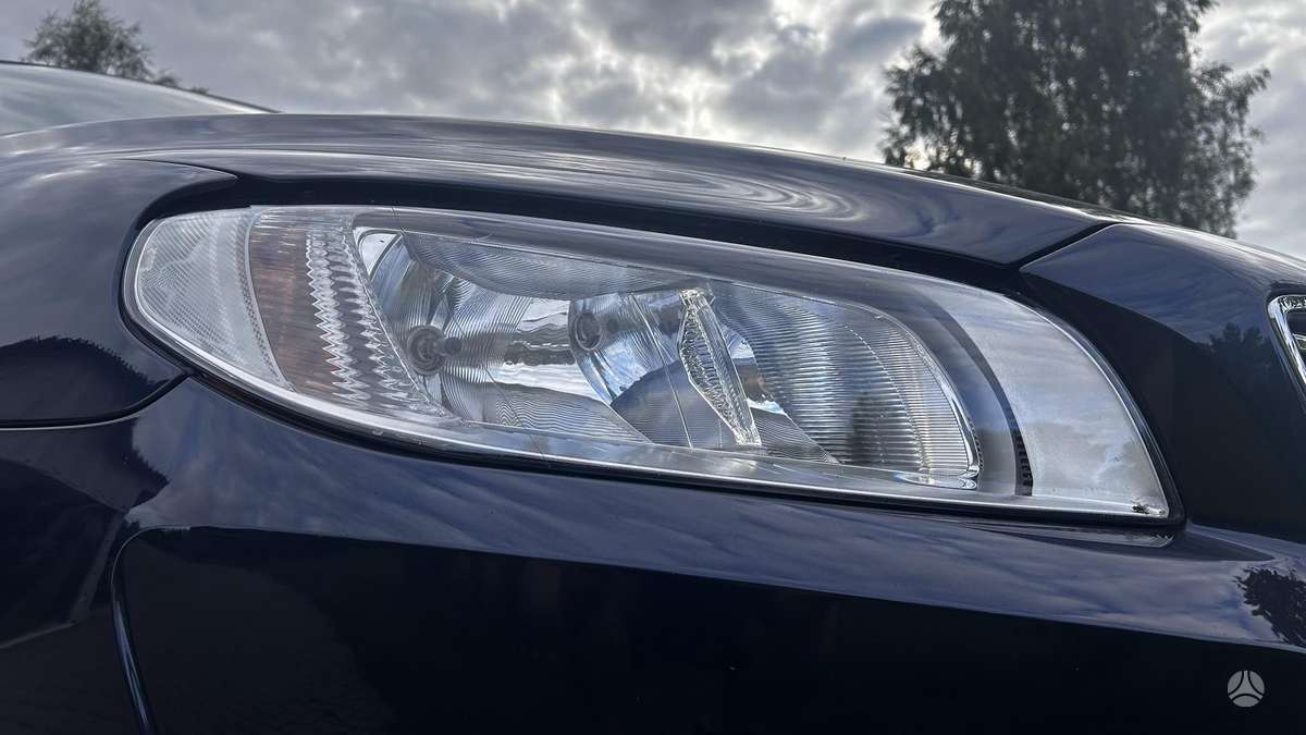 Volvo V70 2014 — photo 24