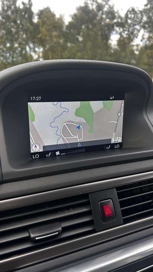 Volvo V70 2014 — photo 30