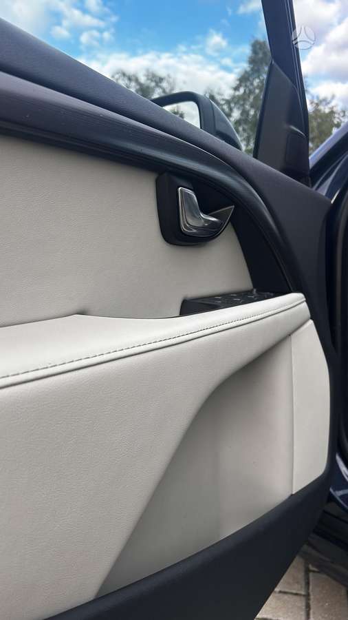 Volvo V70 2014 — photo 33
