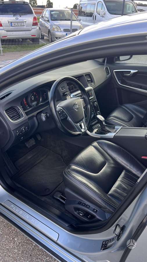 Volvo V60 2013 — photo 5