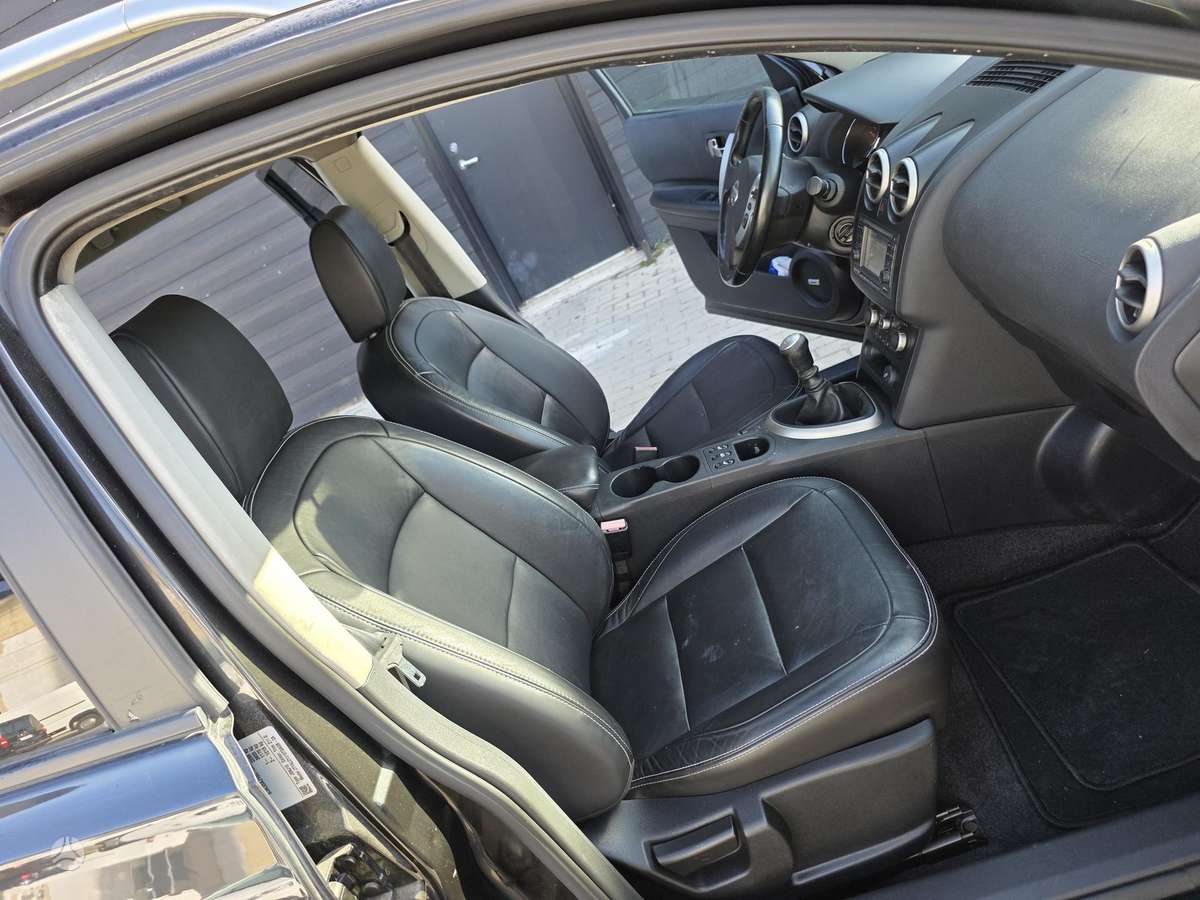 Nissan Qashqai+2 2011 — photo 14