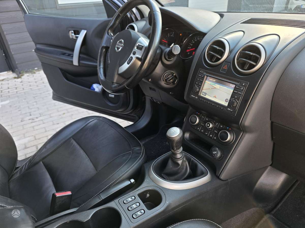Nissan Qashqai+2 2011 — photo 15
