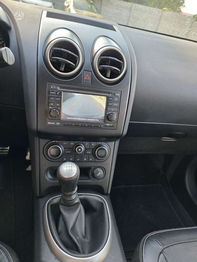 Nissan Qashqai+2 2011 — photo 22