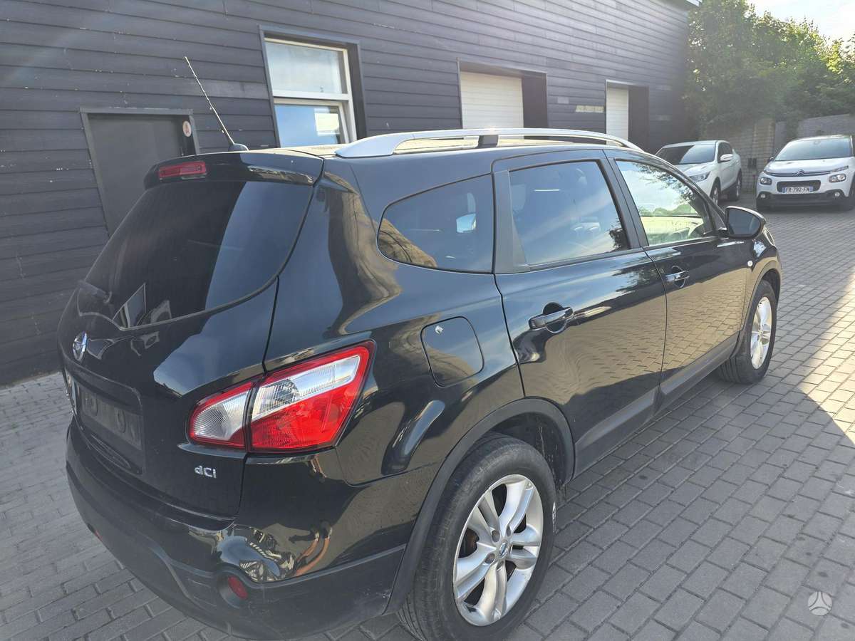 Nissan Qashqai+2 2011 — photo 7