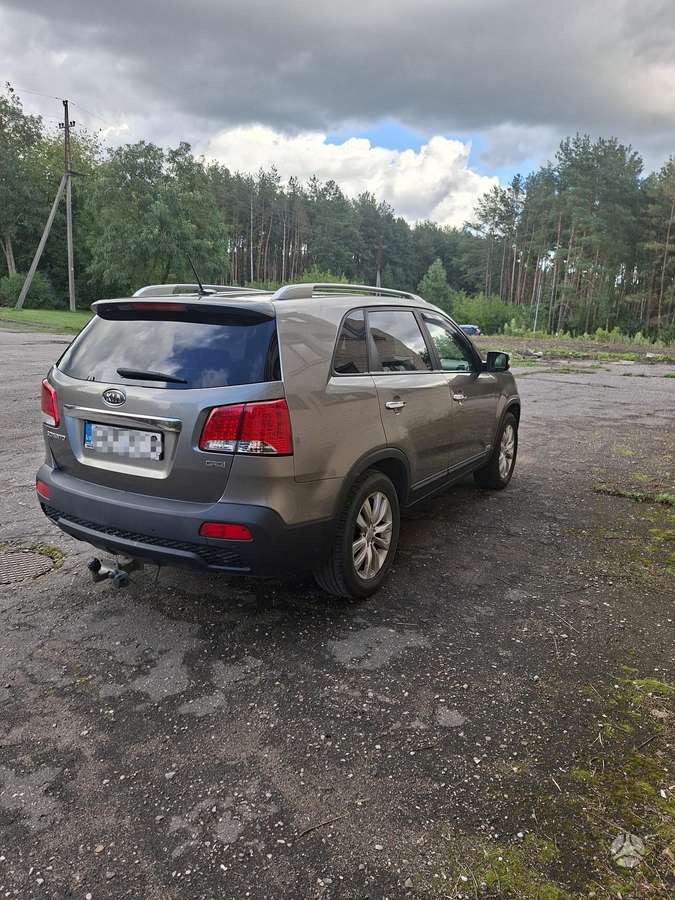Kia Sorento 2011 — двигун 2199 cm³, 197 HP (145kW)