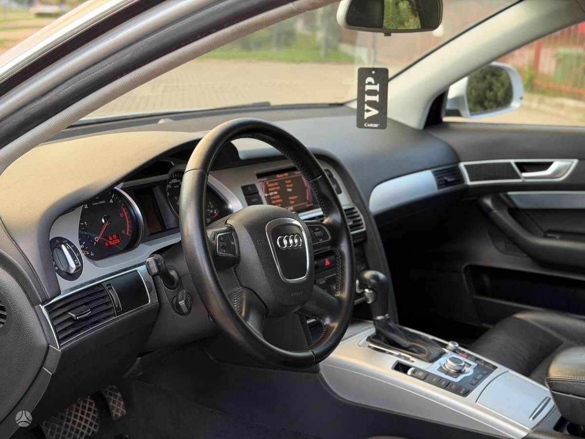 Audi A6 2010 — photo 13