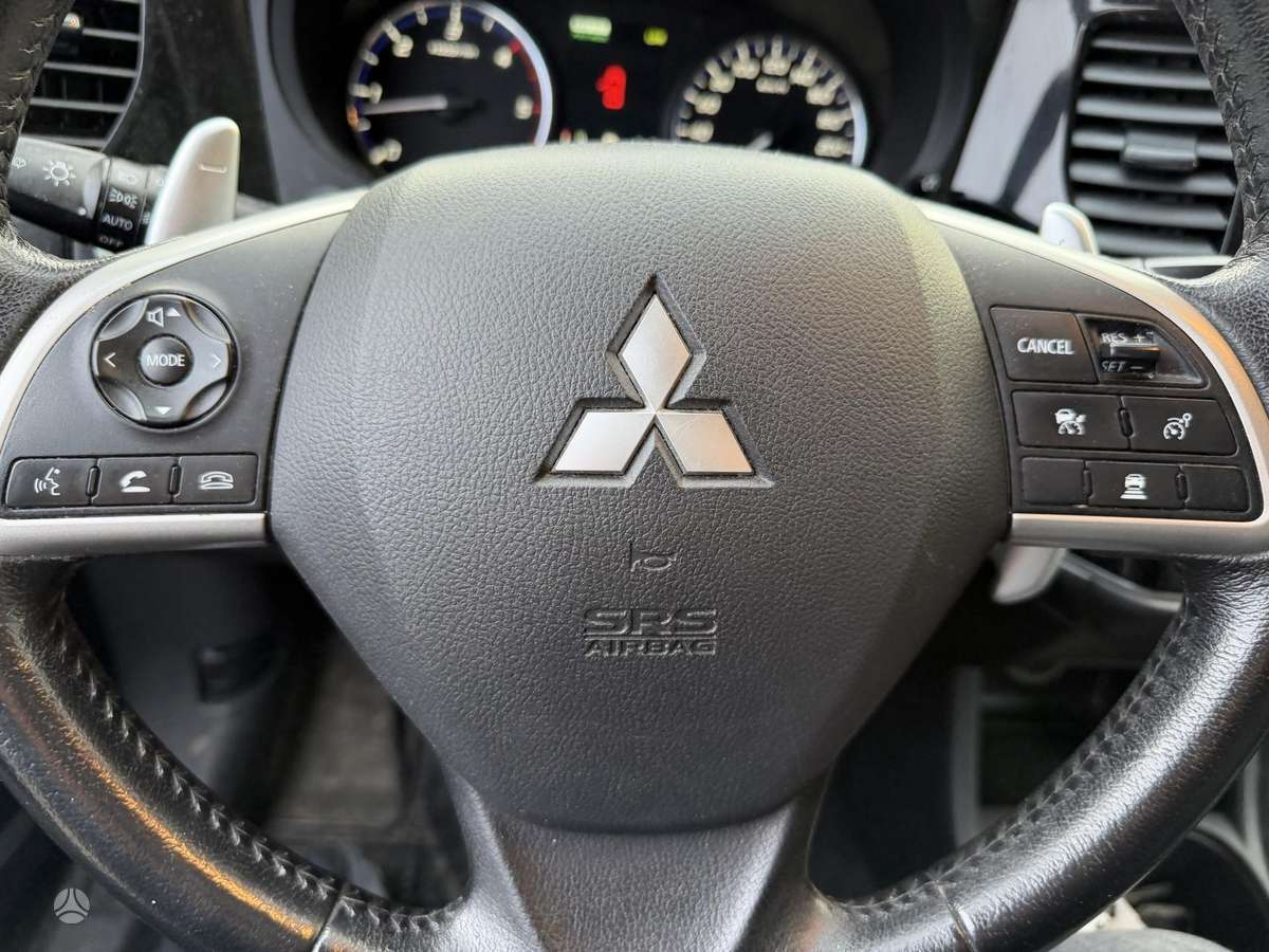 Mitsubishi Outlander 2013 — photo 10