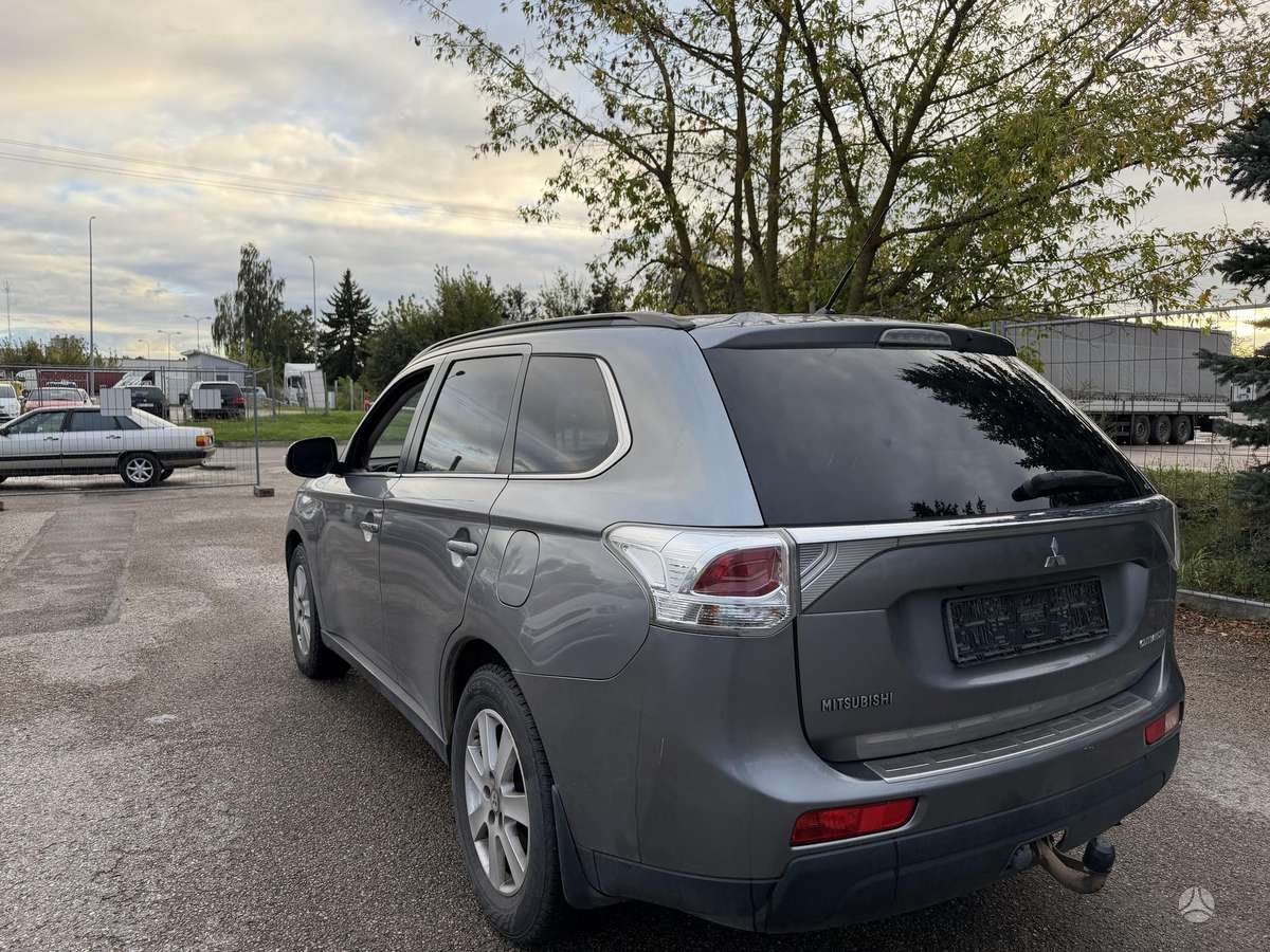 Mitsubishi Outlander 2013 — photo 6