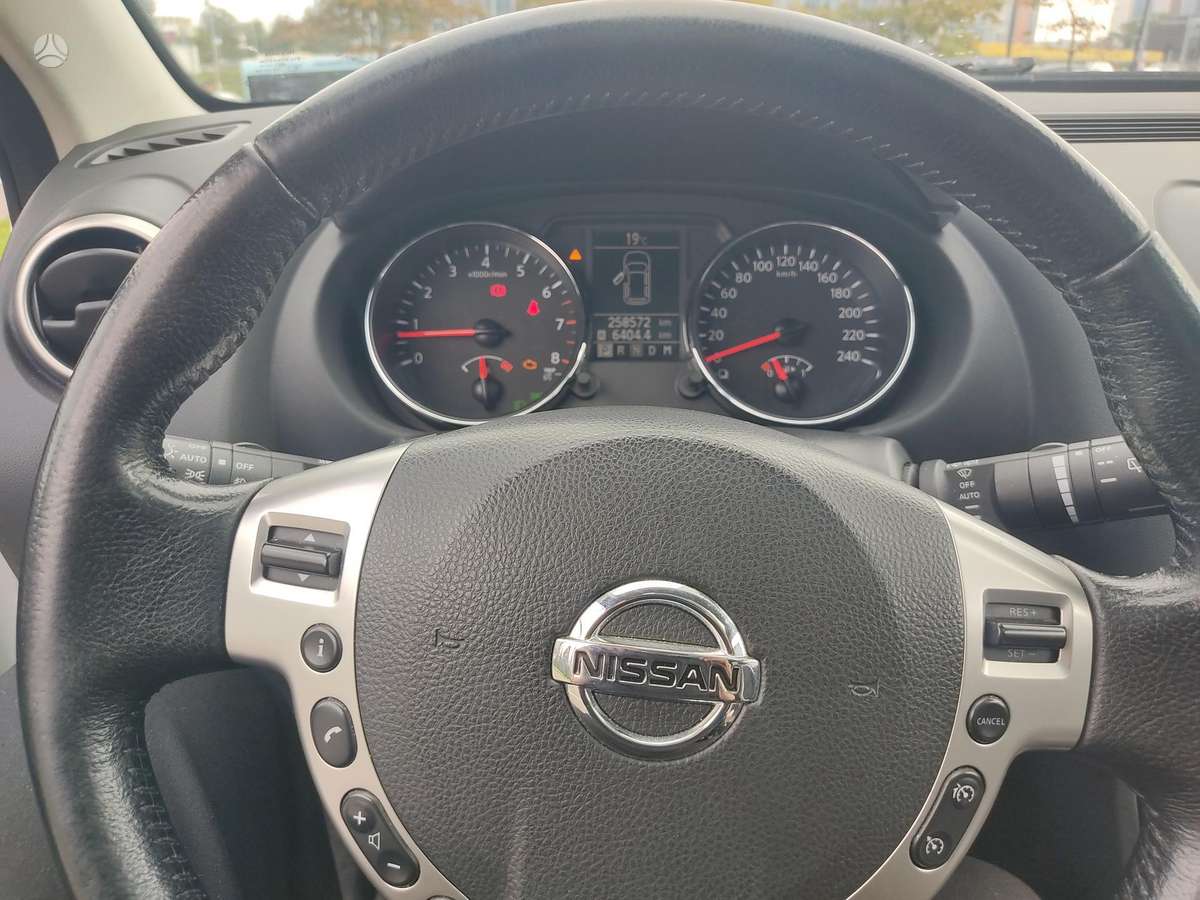 Nissan Qashqai+2 2013 — photo 7