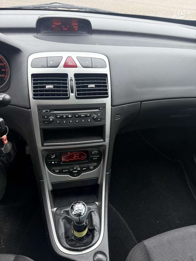 Peugeot 307 2004 — photo 9