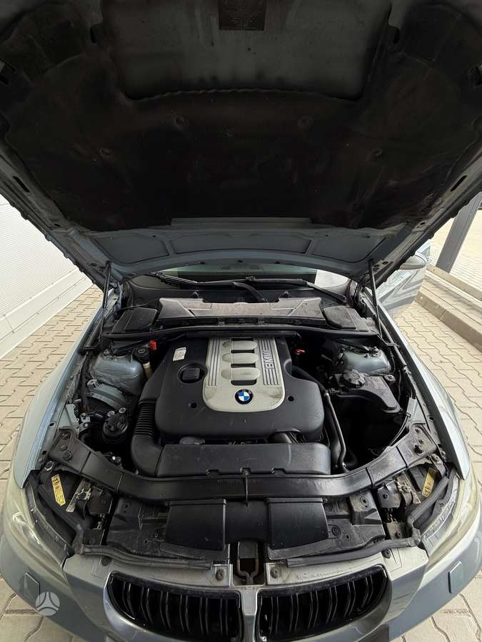 BMW 330 2007 — photo 13