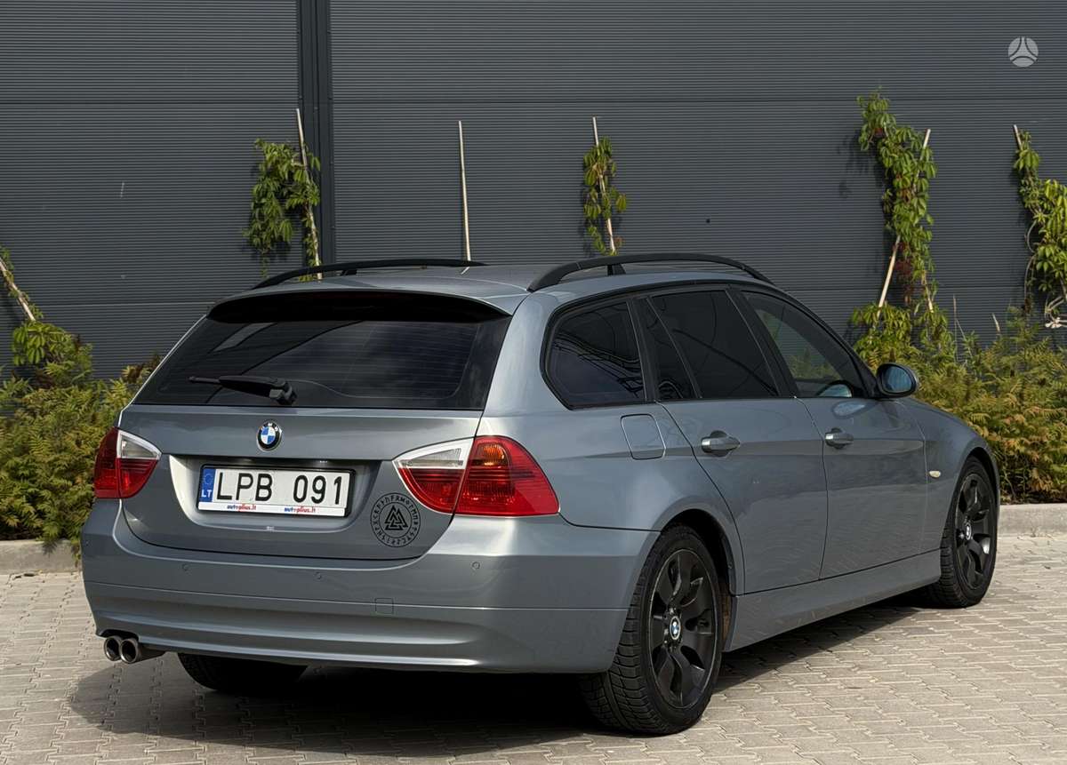BMW 330 2007 — engine 2993 cm³, 231 HP (170kW)