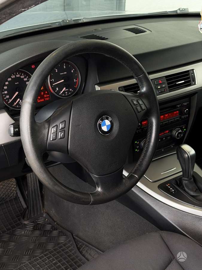 BMW 330 2007 — photo 7