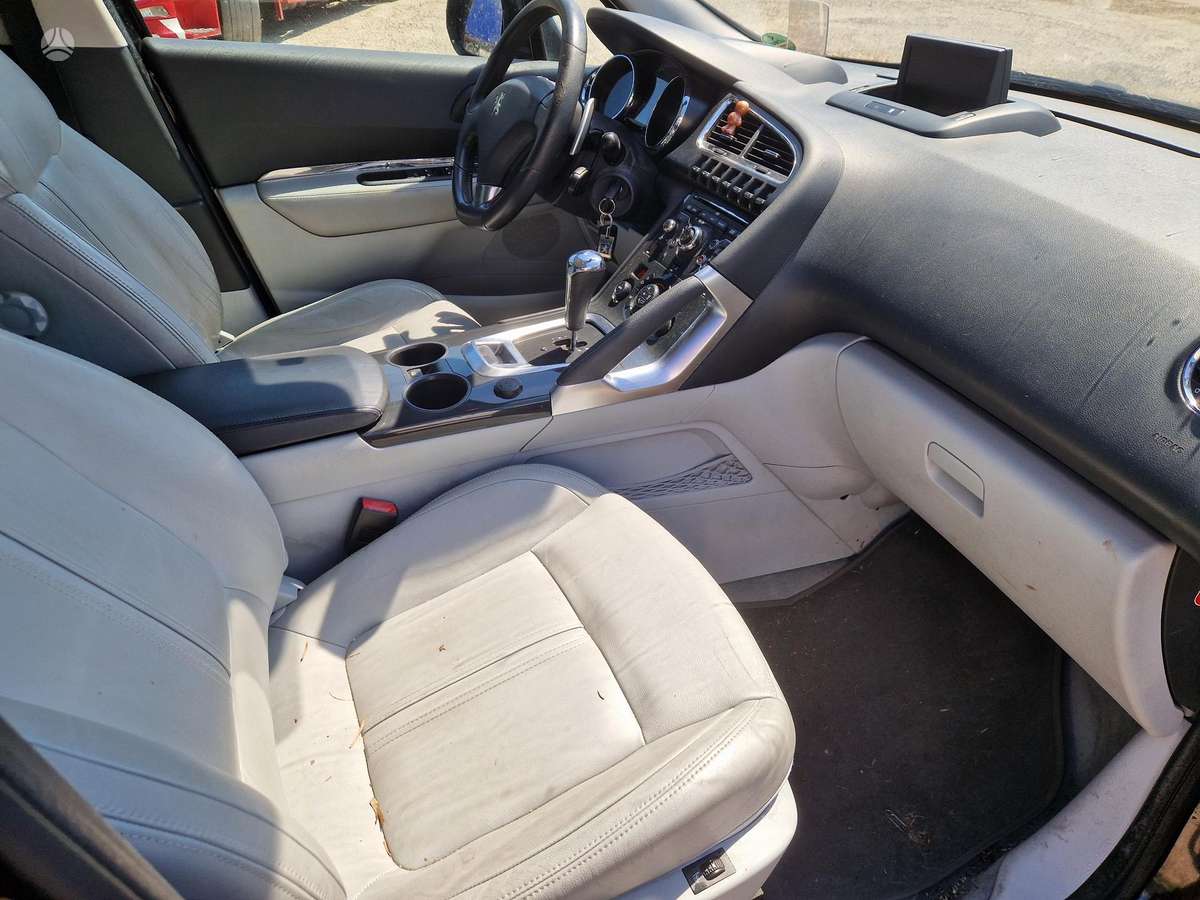 Peugeot 3008 2010 — photo 8