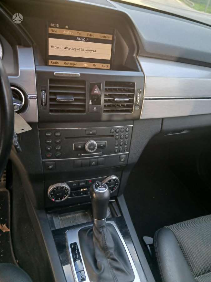 Mercedes-Benz GLK200 2011 — photo 6
