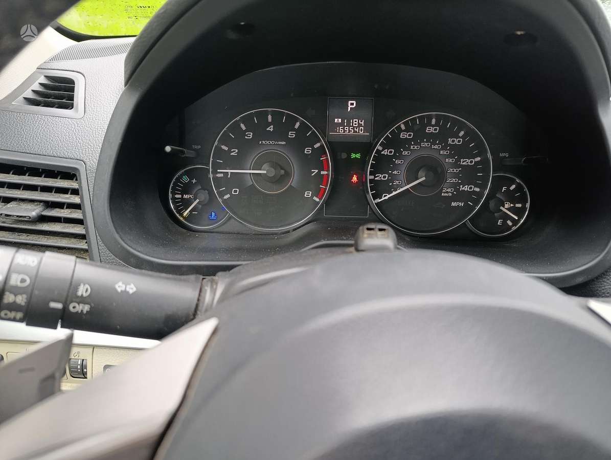 Subaru Outback 2011 — photo 13