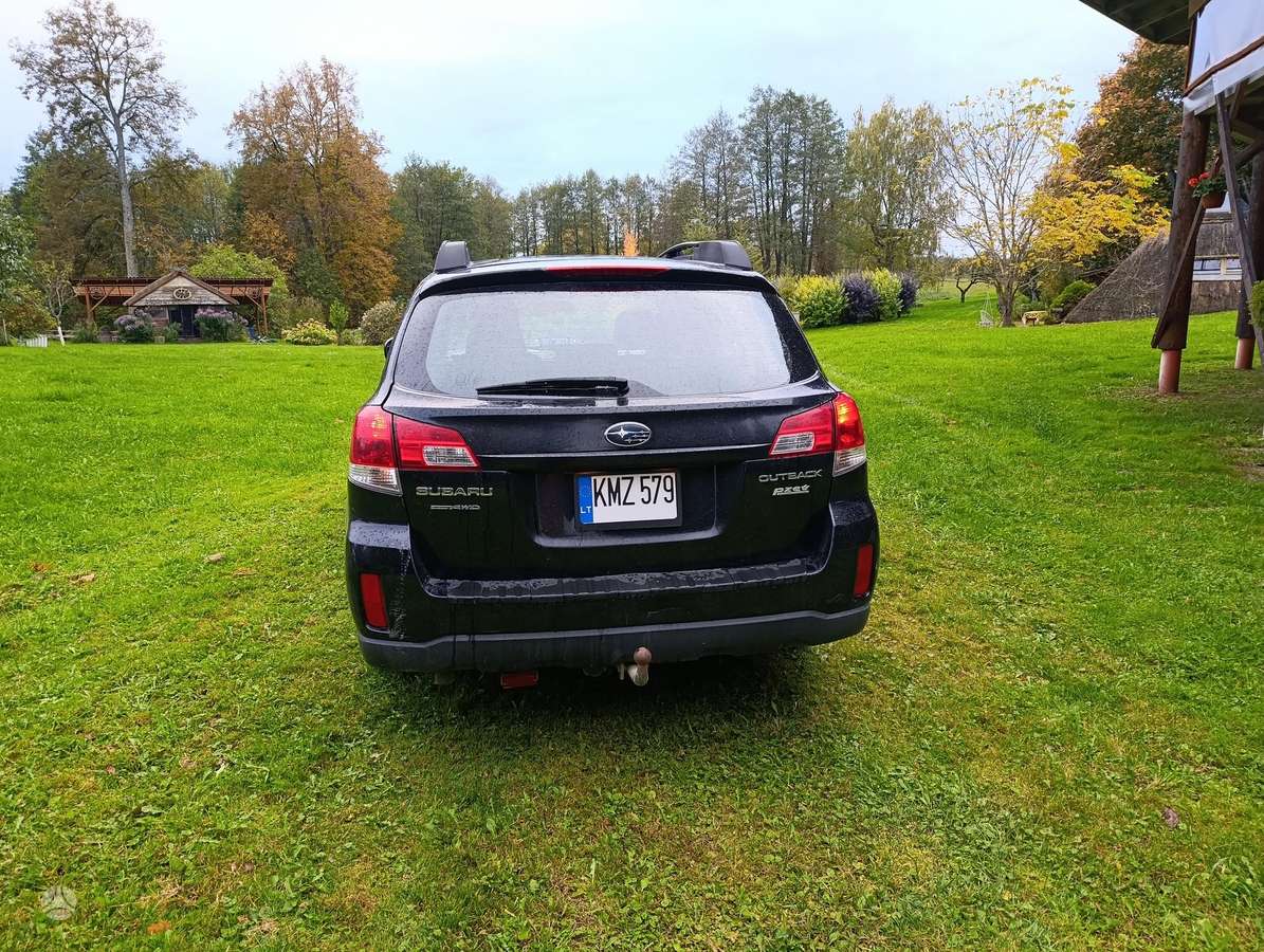 Subaru Outback 2011 — photo 5